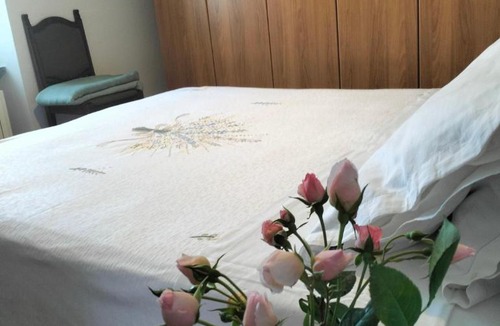 Camerana House | Casetta delle rose