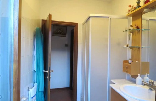 Stia Apartment | Casetta sul fiume vista castello