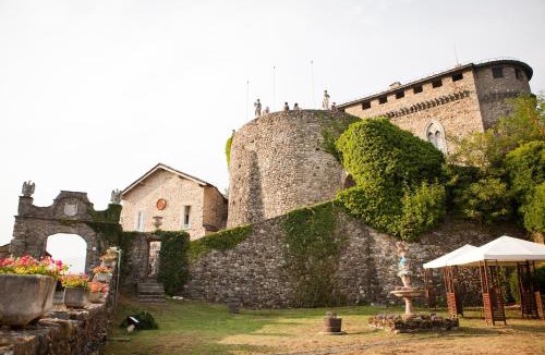 Compiano Hotel | Castello Di Compiano Hotel Relais Museum