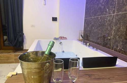Lanzara House | Castle View Rooms - Suites & Rooms - Free Parking