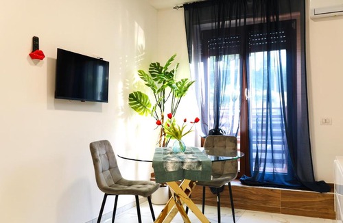 Lanzara House | Castle View Rooms - Suites & Rooms - Free Parking