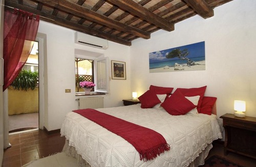 Trastevere Apartment | Cedro Apartment