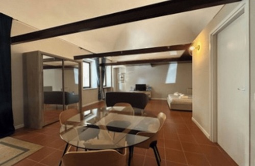 Vercelli Apartment | Center One - Spacious Loft in Historic Center - TV 75" WiFi - Cinelli Apartment