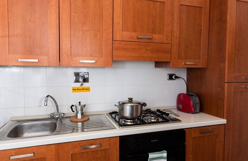 Prati Apartment | Central apartment Rome, Metro A-B, Sitbus Shuttle, free PC & scan-print