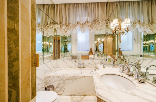 Rione V Ponte Apartment | Central, authentic apartment in the heart of Rome.