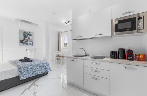 Loreto Apartment | Central Duomo 10 min - Marble Nest - Metro 280m