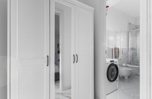 Loreto Apartment | Central Duomo 10 min - Marble Nest - Metro 280m