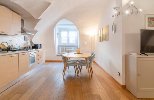 Roman Quarter Apartment | [Centrale, 2 camere] Casa Felicita