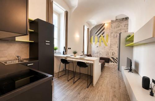Roman Quarter Apartment | Centro Storico - Premium Suite nel cuore di Torino