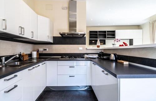 Viterbo Apartment | [Centro Storico-Santa Rosa 3 min] Wi-fi & Netflix