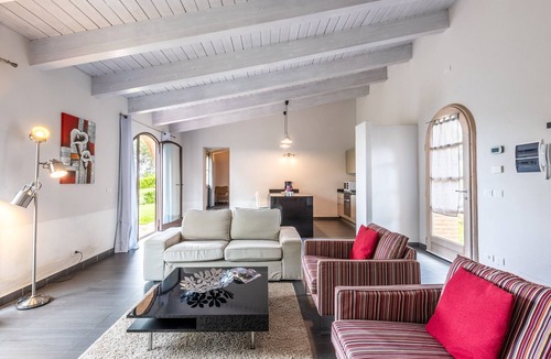 Trequanda Apartment | Chalet "Basilico' with Shared Pool, Private Terrace & Wi-Fi