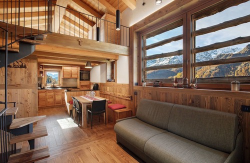 Valtournenche Ski Chalet | Chalet 'Casa Promindoz' with Mountain View, Private Garden and Relaxation