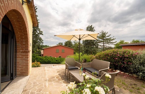 Trequanda Ski Chalet | Chalet Cigno - Apartment in Tuscany