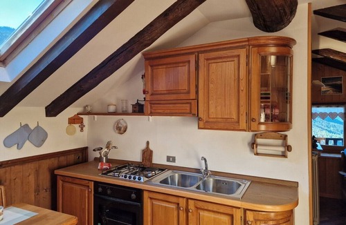 La Magdeleine Ski Chalet | Chalet 'Du Sapin Rouge' with Mountain View and Air Conditioning