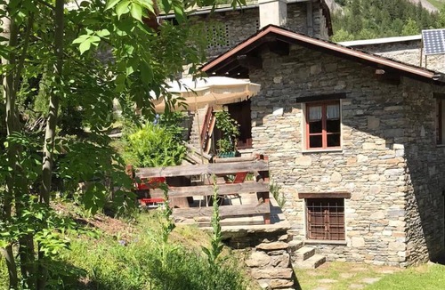 Courmayeur Cabin | Chalet in Courmayeur surrounded by nature