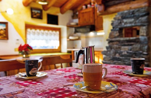 Valtournenche Ski Chalet | Chalet 'L'Ange Des Neiges' with Mountain View, Private Pool and Wi-Fi