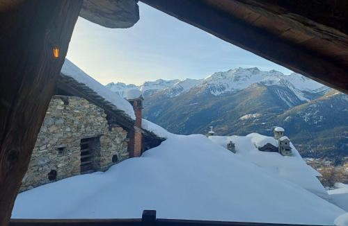 La Salle Ski Chalet | Chalet Lumière Alpine