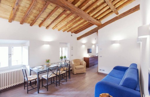 Rione V Ponte Apartment | Characteristic apartment for 5 close to piazza Navona