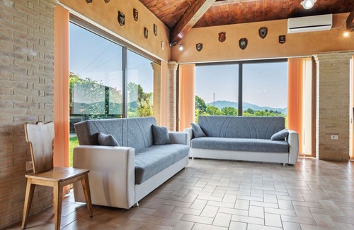 Montone House | Charismatic Holiday Home in Montone with Private Pool