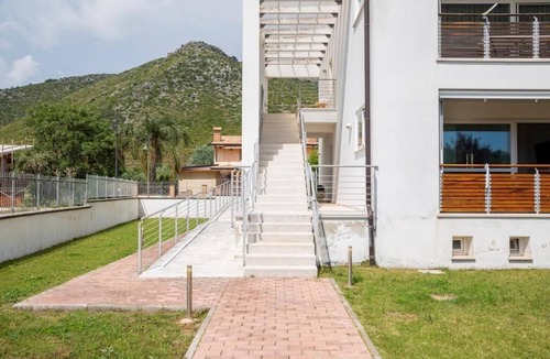 Sperlonga Apartment | Charming 3-Bedroom Apartment in Scenic Sperlonga, Italy