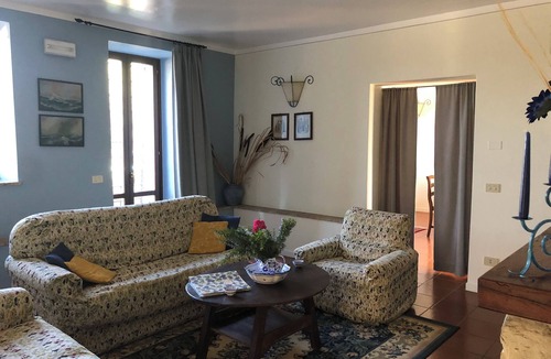 Torgiano House | Charming Apartment on the top of the hill