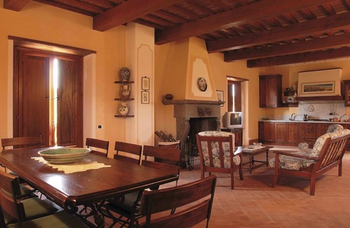 Poppi Villa | Charming Country Manor House Villa With Deluxe Pool