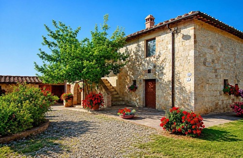 Monteroni d'Arbia House | Charming farmhouse with private pool and panoramic view of Siena