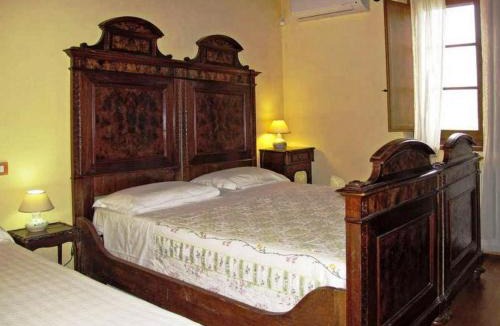 Ramazzano House | Charming House in Ramazzano with Pool