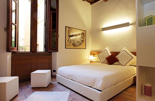 Rione IV Campo Marzio Apartment | Charming Private Flat Spanish Steps