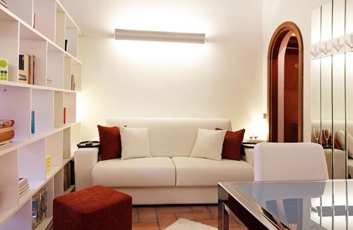 Rione IV Campo Marzio Apartment | Charming Private Flat Spanish Steps