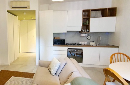 Milan Apartment | Charming renovated one-bedroom apartment, just minutes from the subway