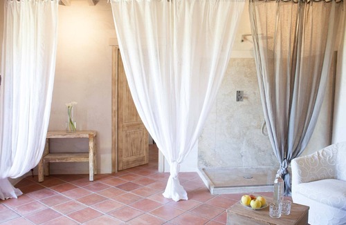 Chianciano Terme House | Charming Suite in Tuscan farmhouse villa with pool