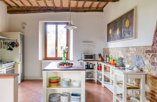 Simignano House | Charming Tuscan Villa with pool, hot tub, A/C, Siena 15 km