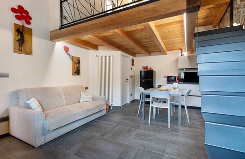 Torgnon House | Chez Margot et Sophie – Charm, Stonework and Alpine Views