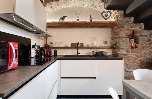 Torgnon House | Chez Margot et Sophie – Charm, Stonework and Alpine Views