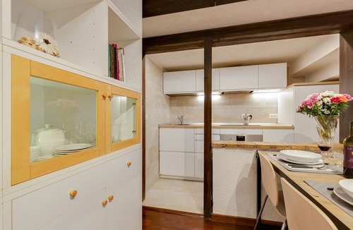 Rione XI Sant'Angelo Apartment | Chiavari 38 | Perfect location in the center of Rome
