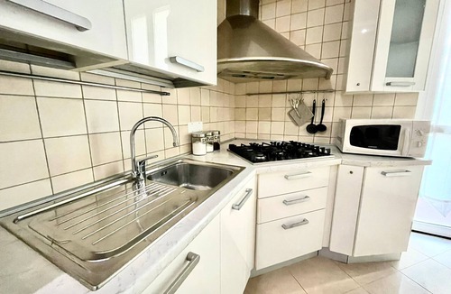 Loreto Apartment | Chloe's apartment 1 min walk from MM1 Pasteur/NoLo