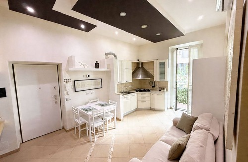 Loreto Apartment | Chloe's apartment 1 min walk from MM1 Pasteur/NoLo