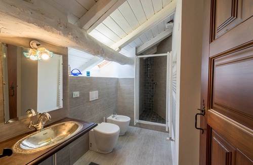 Villair-Amerique Bed & Breakfast | Chopin Suite: A Nocturne Between Art and History