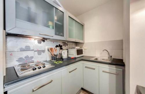 Roman Ghetto House | Cinque Scole Apartment
