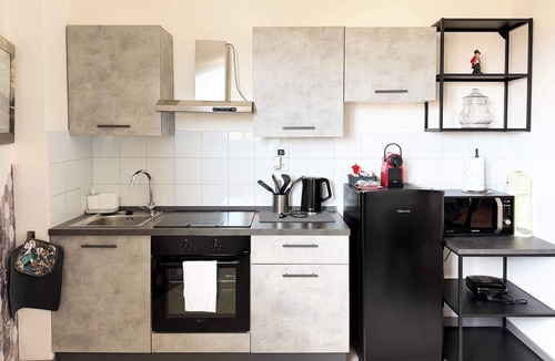 Saragozza-Porto Apartment | Cinzia's City Pad Comfort Near Central Station