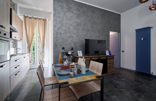 Ticinese Apartment | City Center Suite