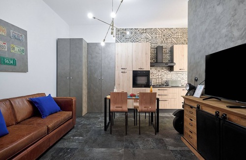 Ticinese Apartment | City Center Suite