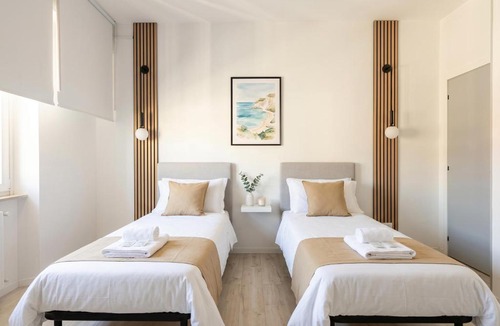 Ancona Apartment | City Centre Ancona - 7 Person Apartment with WiFi and AC near the Beach