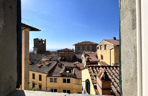 Cortona Old Town Apartment | City/Village Apartment in Cortona with 3 bedrooms sleeps 6