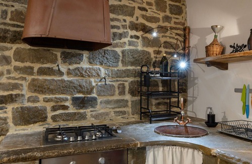 Cortona Old Town Apartment | City/Village Apartment in Cortona with 2 bedrooms sleeps 4