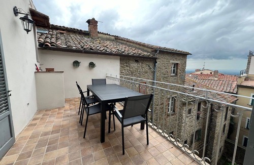 Cortona Old Town Apartment | City/Village Apartment in Cortona with 2 bedrooms sleeps 4