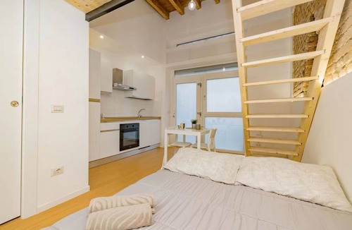 Zona Padova Apartment | Clit1: Bright Loft Near Loreto