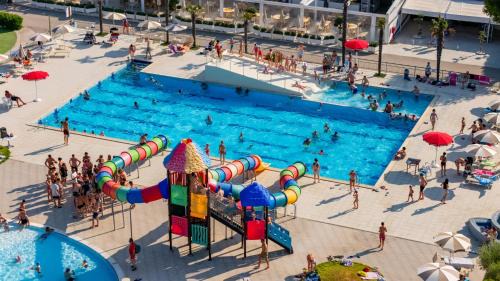 Cologna Spiaggia Resort | Club del Sole Stork Family Collection