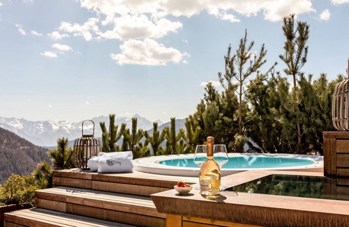 Chamois Ski Chalet | Cocoon Deluxe Luxury Chalet - PrivateChef, Spa, Daily Housekeeping